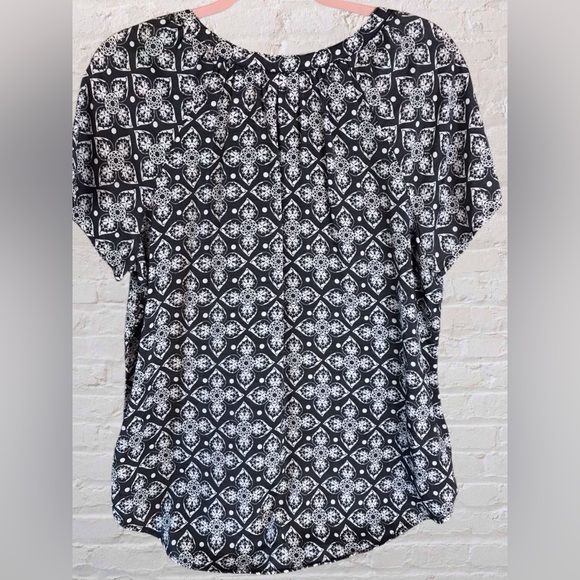Kim Rogers Womens Dark Gray Geometric Peasant Short Sleeve Top sz L Artsy Casual - Picture 4 of 5